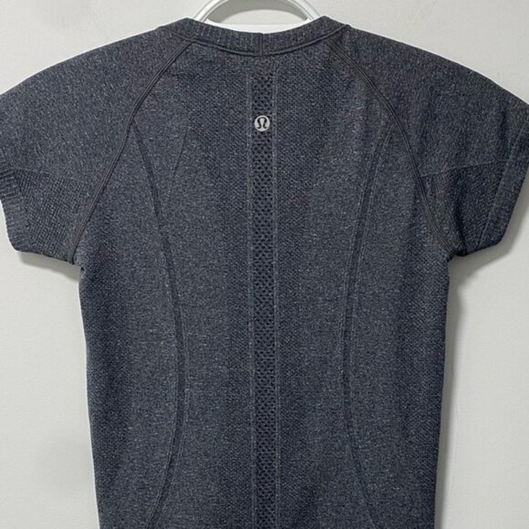 Lululemon Beat the Heat Short Sleeve Top Gray Size 4 - Picture 5 of 7